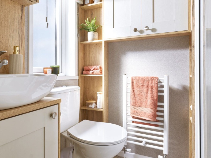 Picture of the en-suite bathroom in a ABI Ambleside 40 x 14 2 bedroom Static Caravan Holiday Home sited at the Orchard Holiday Park, Wells next the Sea, North Norfolk.